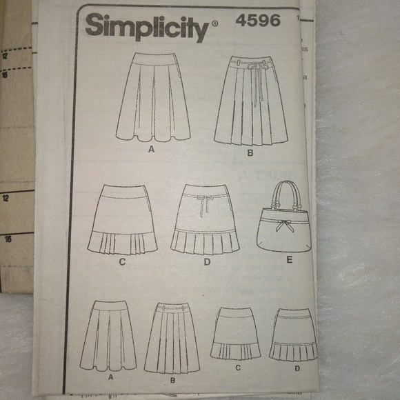 Simplicity 4596 Misses skirts with pleats in 4 variations Size 12-18 & bag - Picture 4 of 5